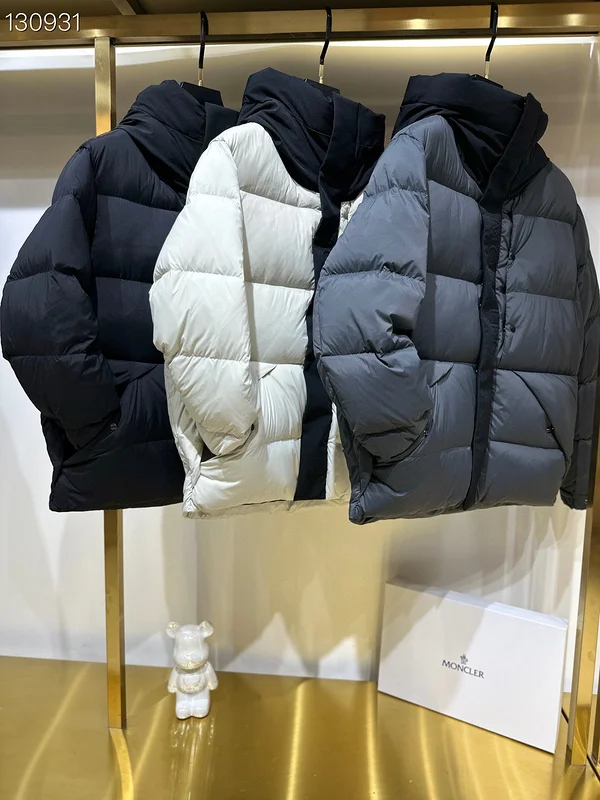 Moncler sz1-5 26yr55 (1)